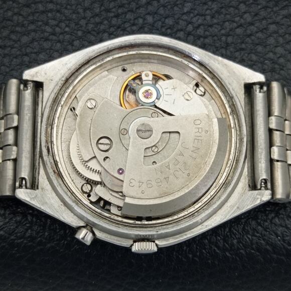 Vintage 1987 Orient Automatic Mens Silver Watch W/daydate & Gold accents - Picture 9 of 10